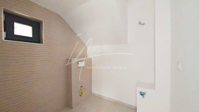 Pitesti Vila individuala  3 dormitoare  3 bai  garaj  terasa generoasa